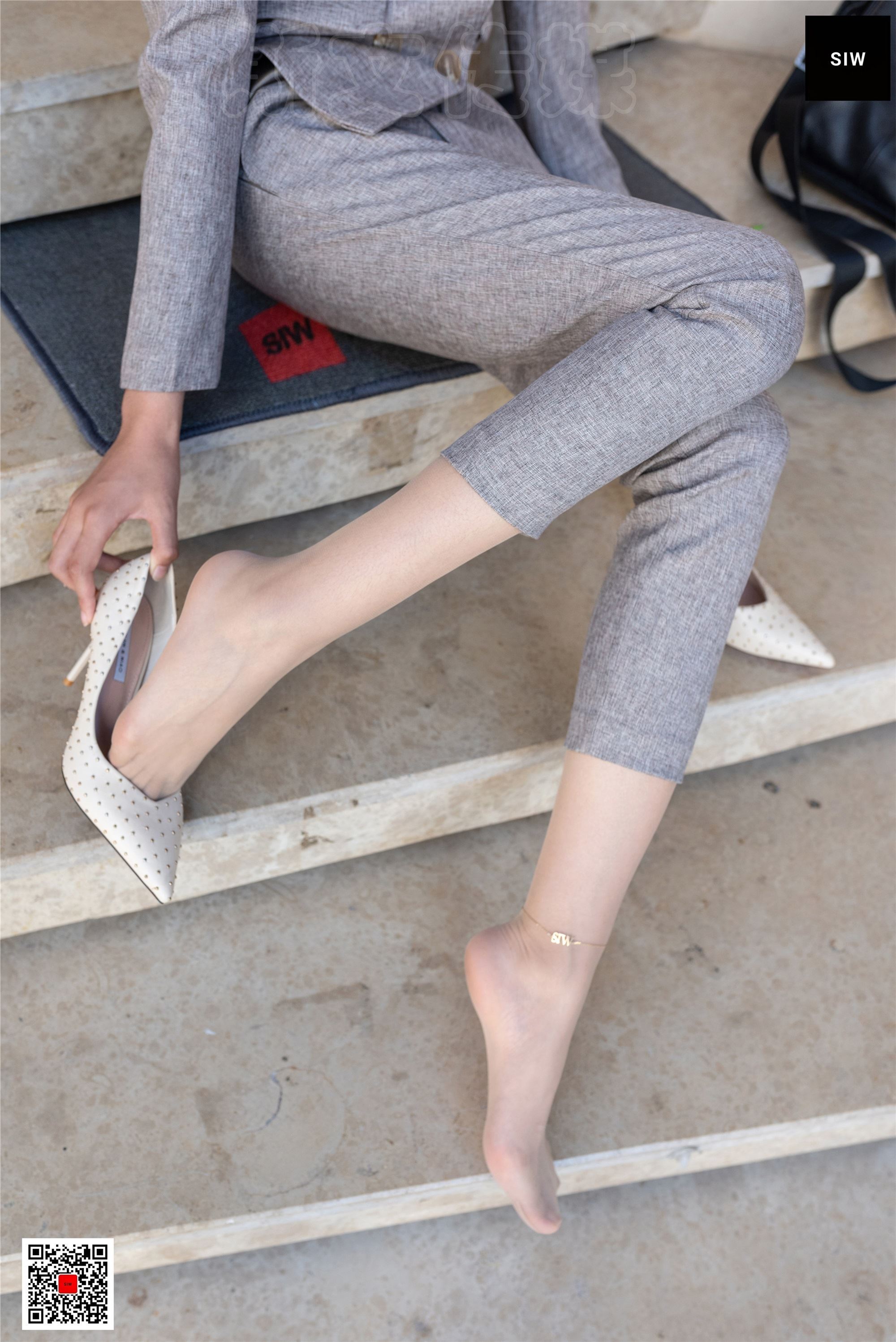 SIW斯文传媒 066 灰咖毛呢双排扣西装七分裤套装 - 嘉慧